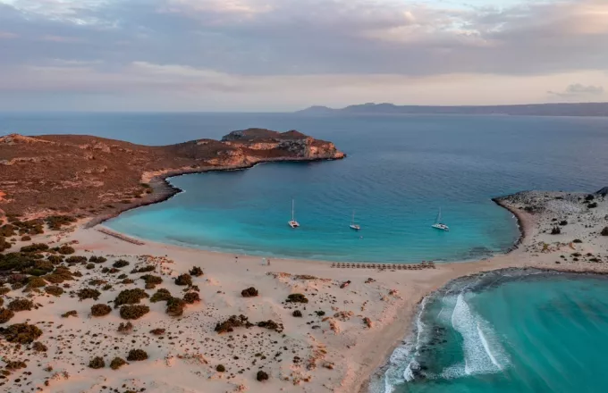 Tην Ελαφόνησο επιλέγουν για διακοπές οι Ιταλοί